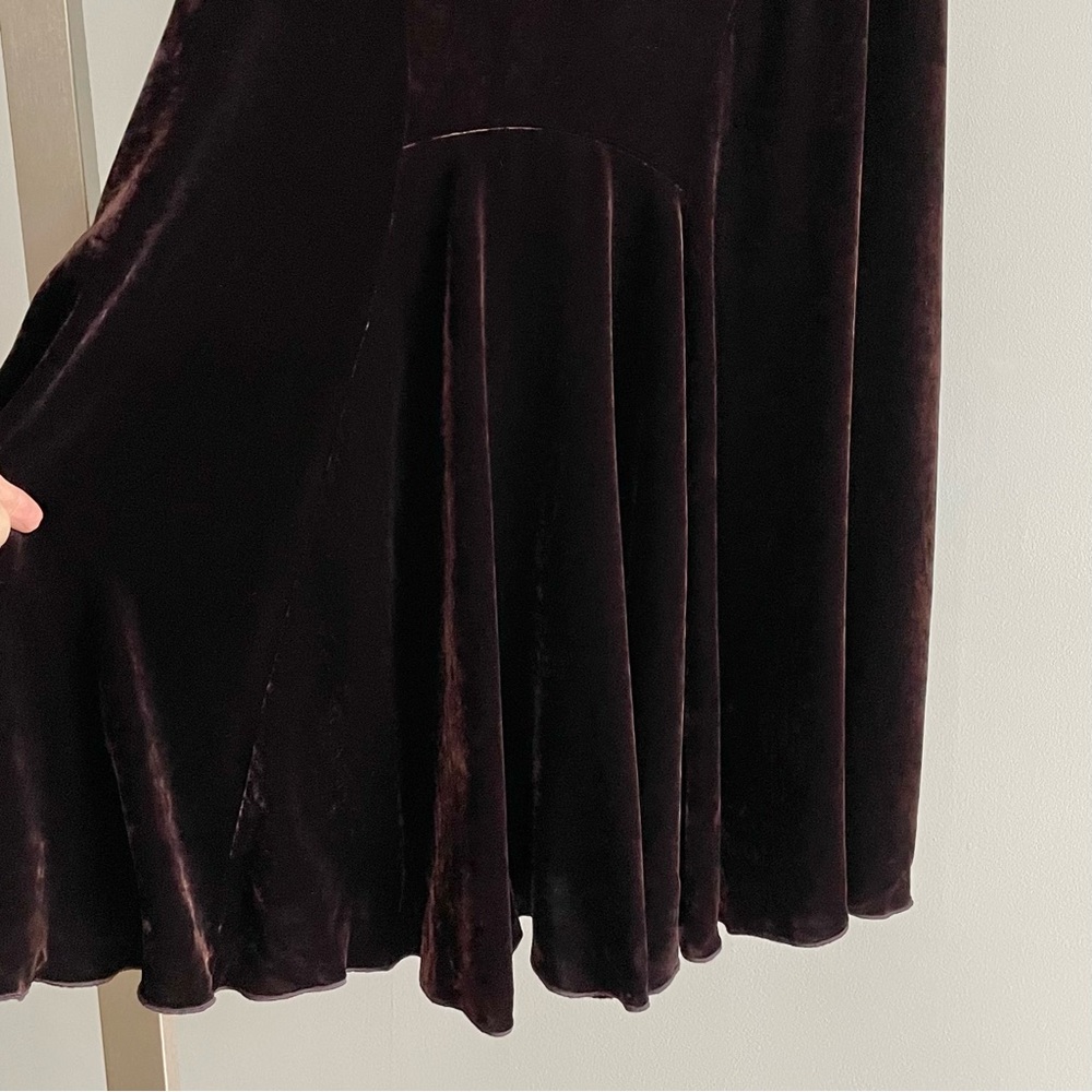 Max Mara Dark Brown Silk & Rayon Velvet Skirt - Picture 2 of 6